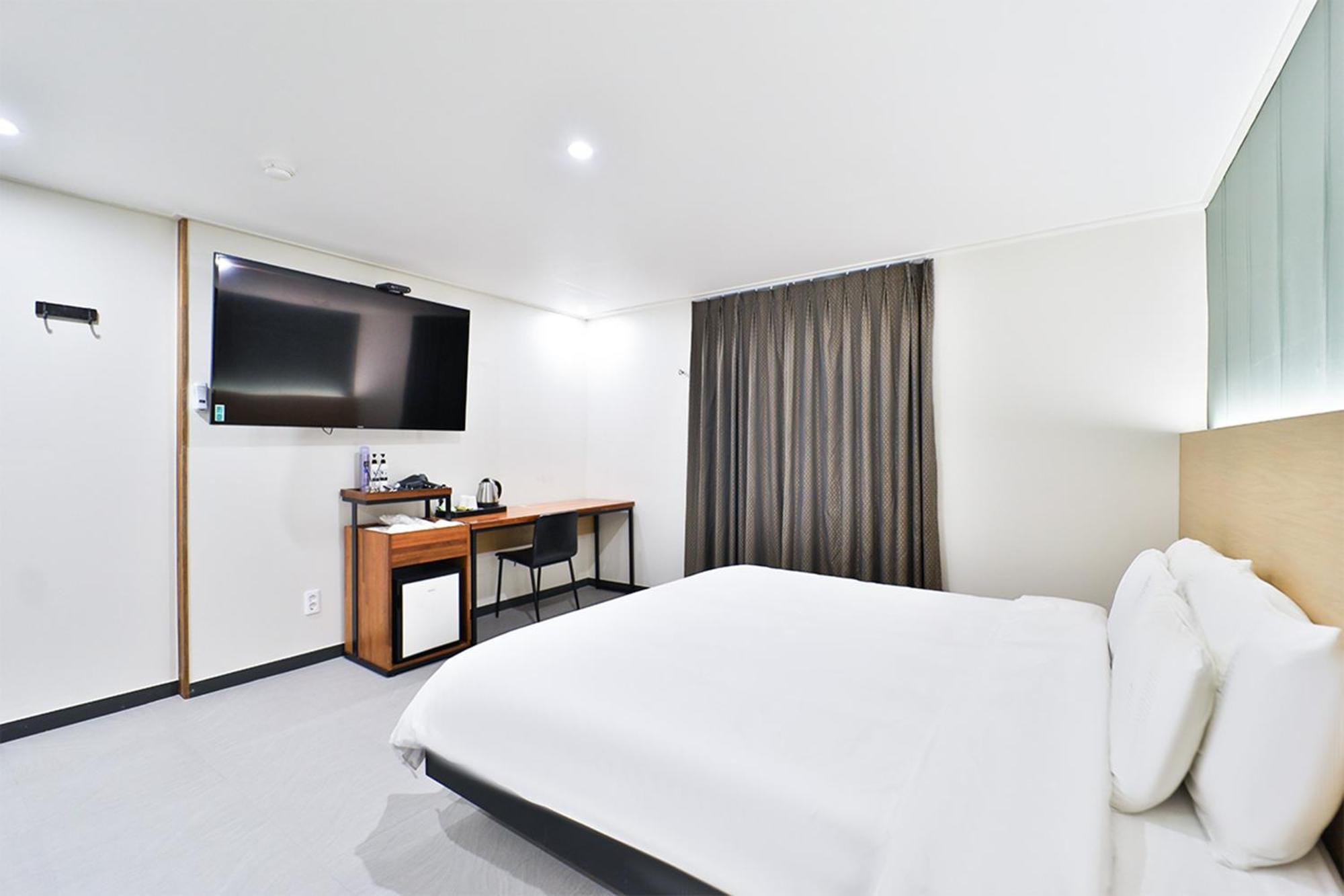 Calm Rest Hotel Busan Sasang エクステリア 写真