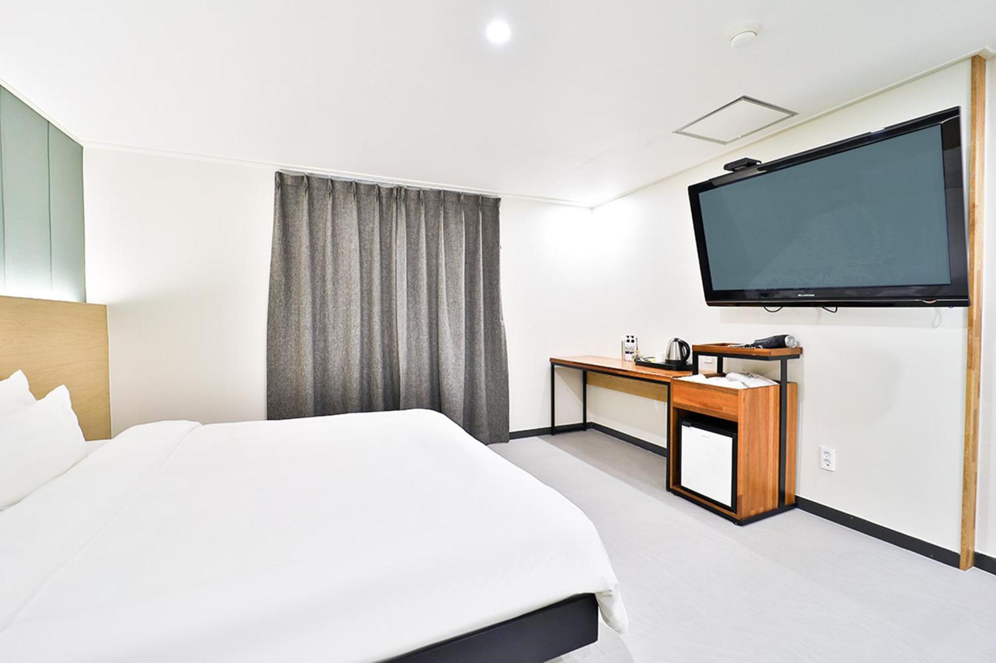 Calm Rest Hotel Busan Sasang エクステリア 写真