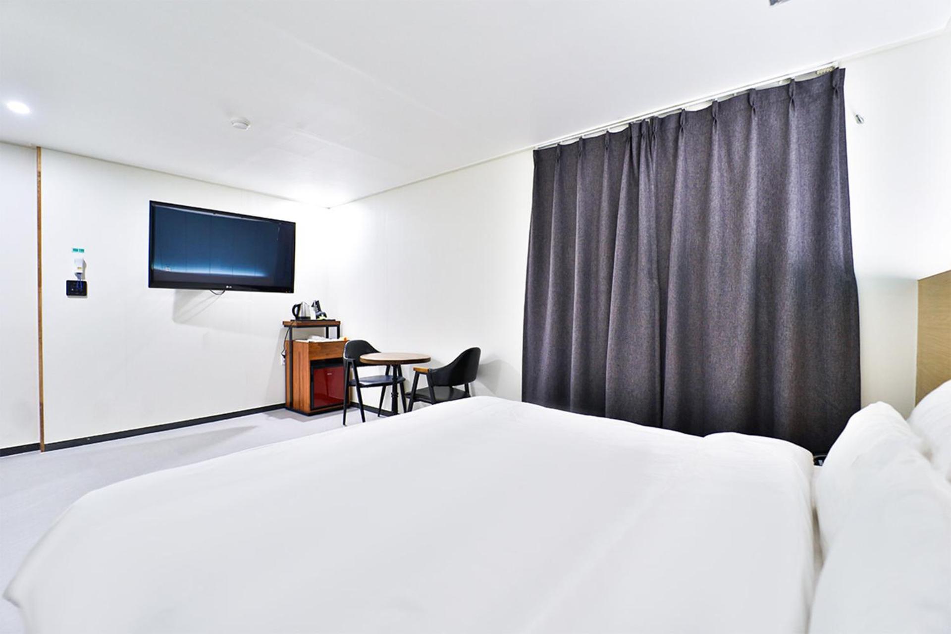Calm Rest Hotel Busan Sasang エクステリア 写真