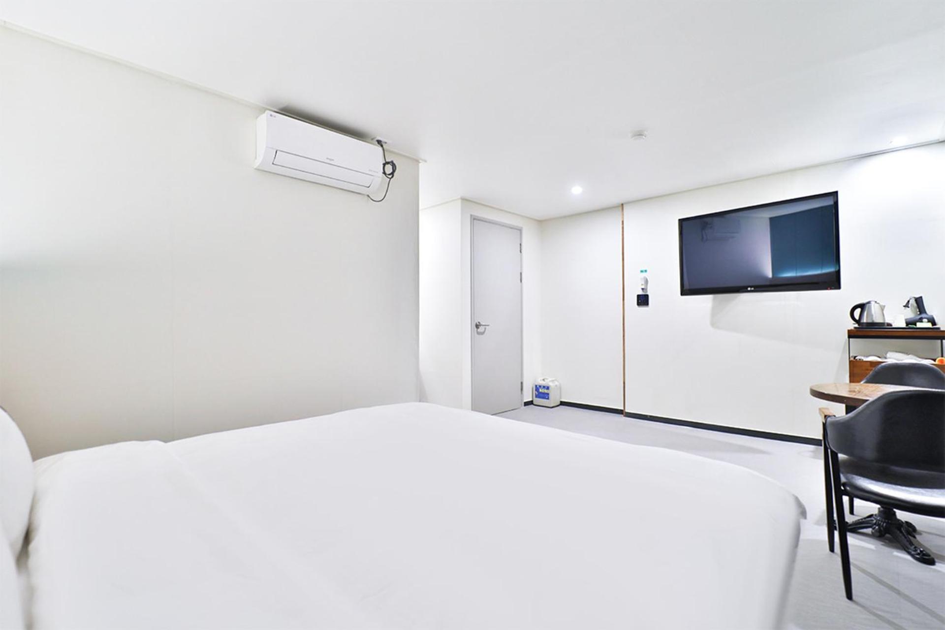 Calm Rest Hotel Busan Sasang エクステリア 写真