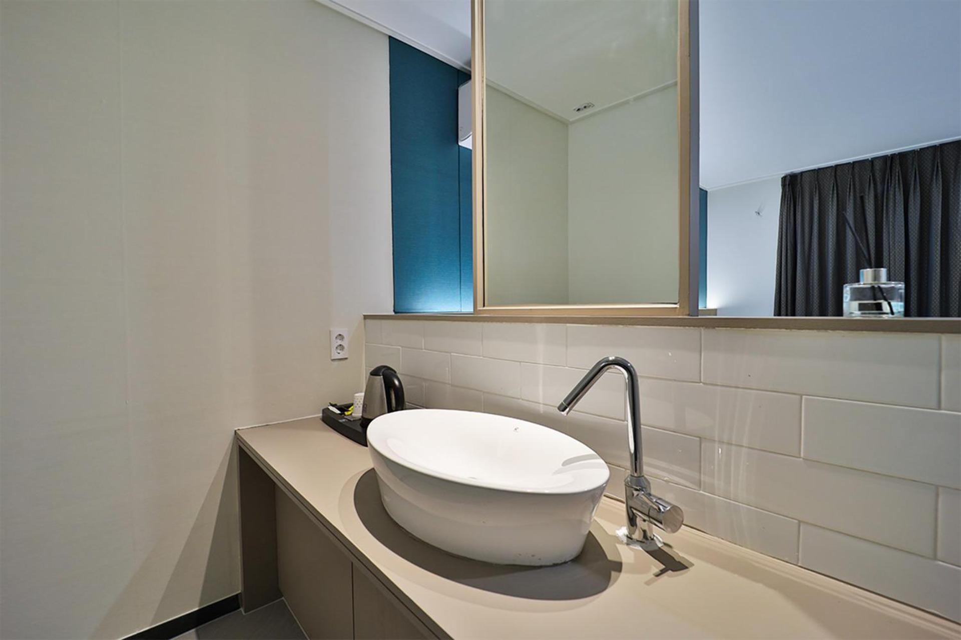 Calm Rest Hotel Busan Sasang エクステリア 写真