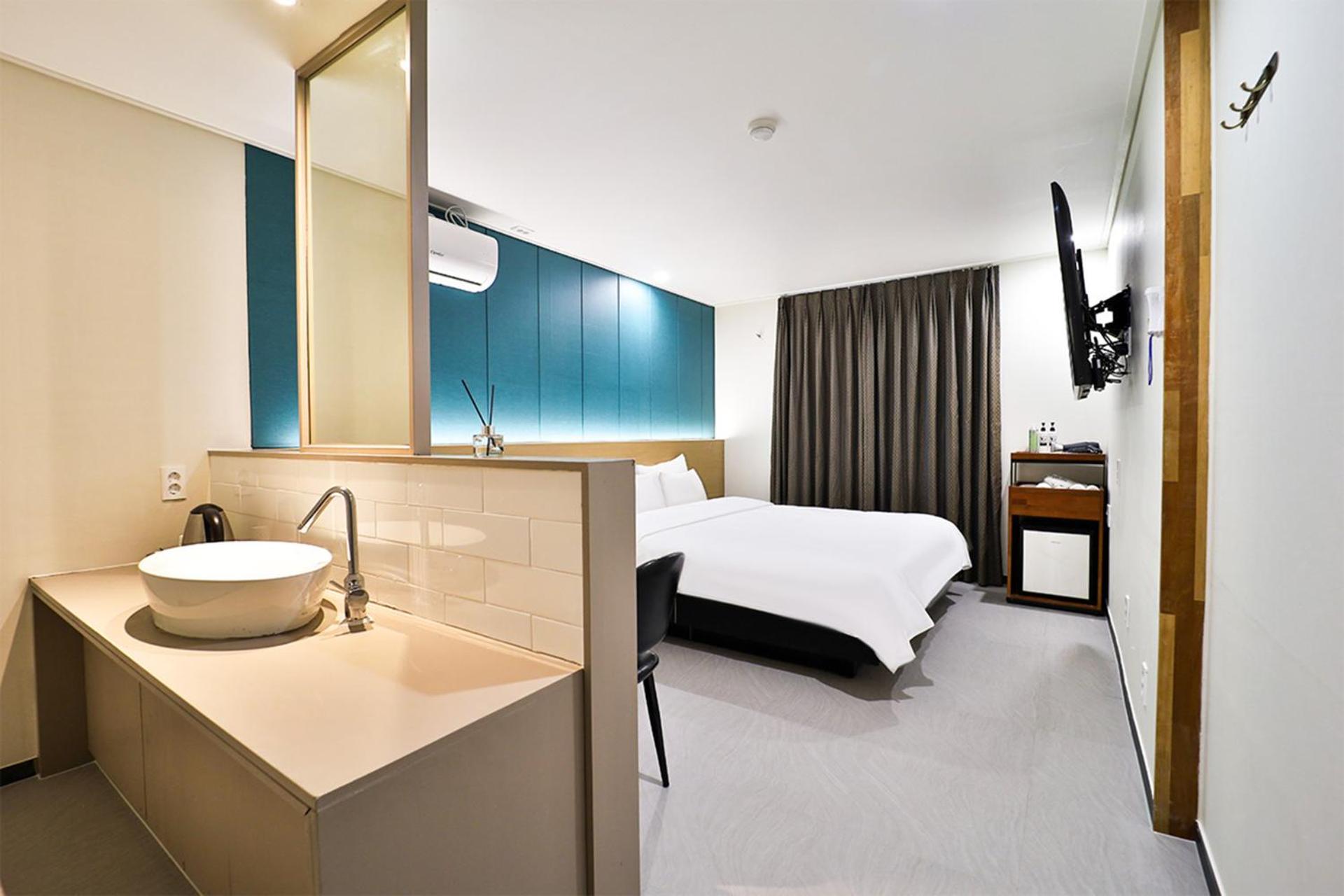 Calm Rest Hotel Busan Sasang エクステリア 写真