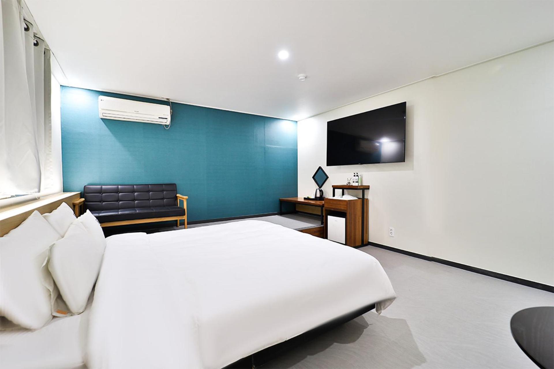 Calm Rest Hotel Busan Sasang エクステリア 写真