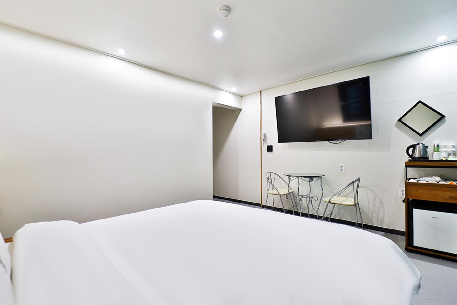 Calm Rest Hotel Busan Sasang エクステリア 写真