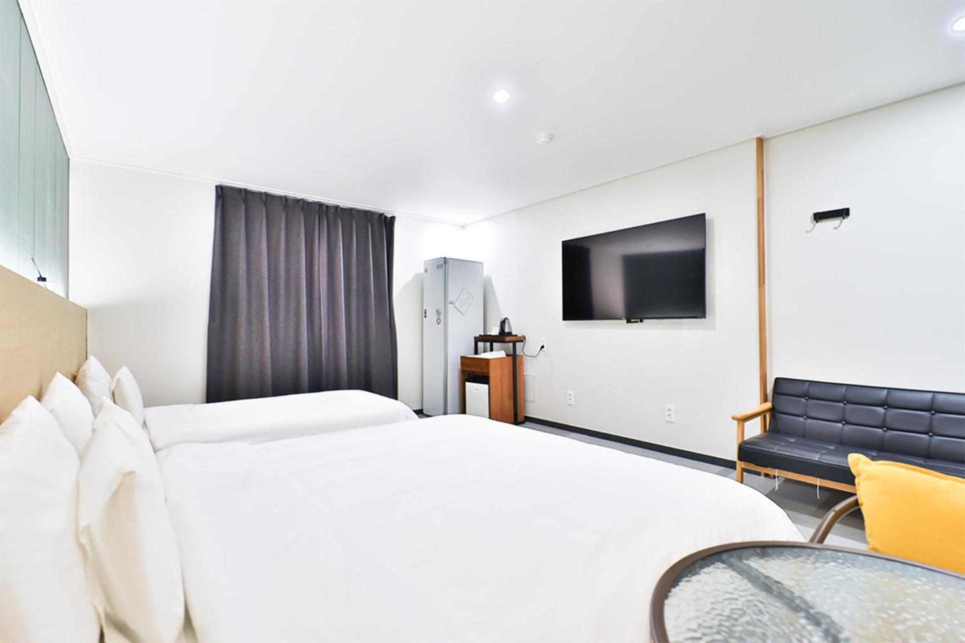 Calm Rest Hotel Busan Sasang エクステリア 写真