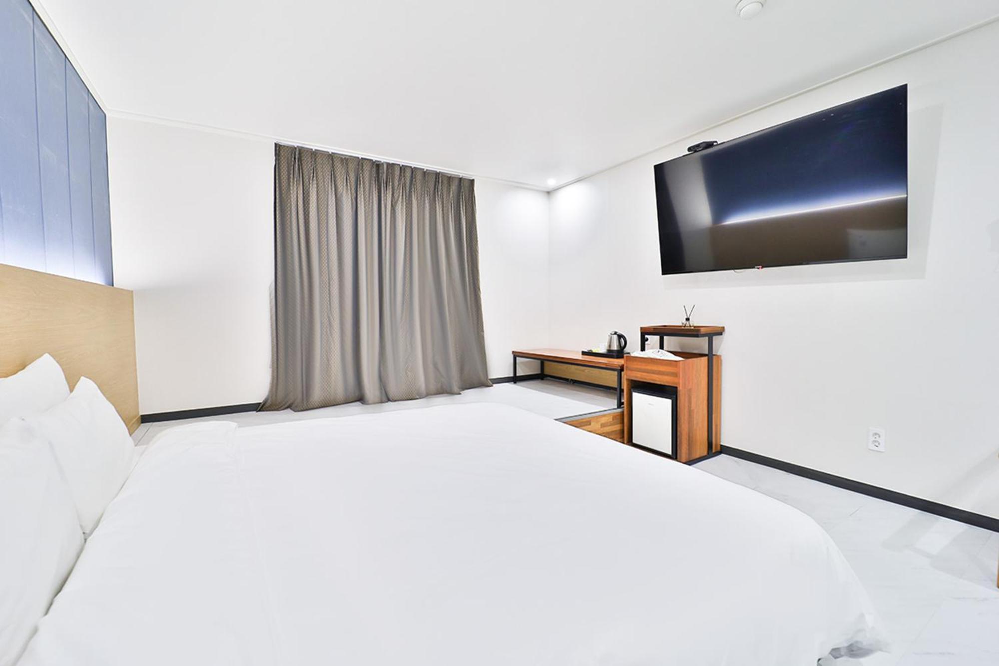 Calm Rest Hotel Busan Sasang エクステリア 写真